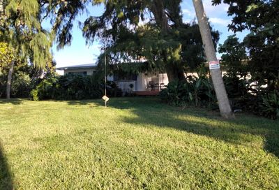 2076 E Main Street Pahokee FL 33476