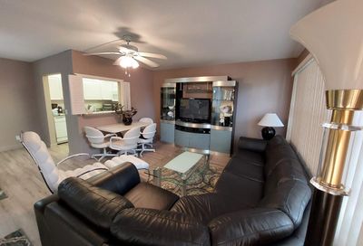 548 Fanshaw N Boca Raton FL 33434