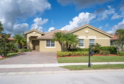6354 Astor Place Vero Beach FL 32966