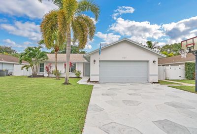 777 NW 42 Way Deerfield Beach FL 33442