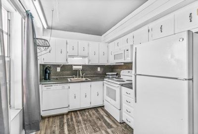 663 Burgundy N Delray Beach FL 33484