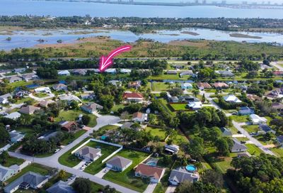 2926 SE Buccaneer Circle Port Saint Lucie FL 34952