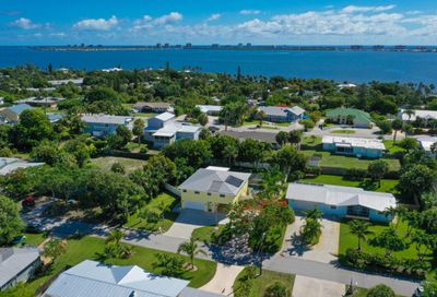 4255 NE Sunset Drive Jensen Beach FL 34957