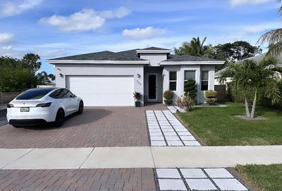 327 SW 2nd Avenue Boynton Beach FL 33435