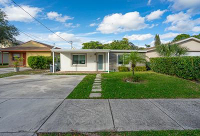 161 NE 15th Terrace Boca Raton FL 33432