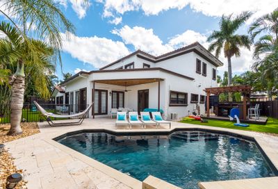 2211 NE 43rd Street Lighthouse Point FL 33064