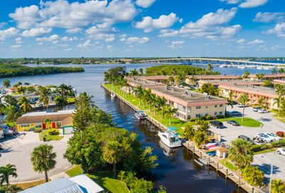 2425 SW Hideaway Lane Stuart FL 34994