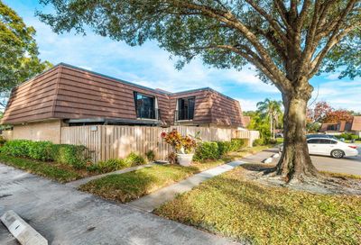 2002 20th Lane Palm Beach Gardens FL 33418