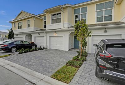 585 Sanderling Circle Deerfield Beach FL 33442
