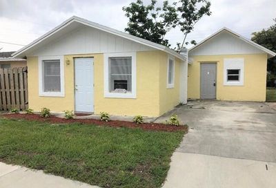 1305 W 25th Street Riviera Beach FL 33404