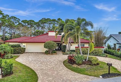 673 Lakewoode W Circle Delray Beach FL 33445