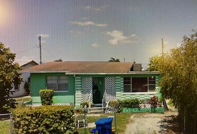 530 SW 3rd Street Belle Glade FL 33430