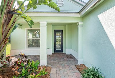439 11th SW Square Vero Beach FL 32962