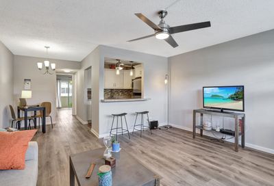 169 Oakridge L Deerfield Beach FL 33442