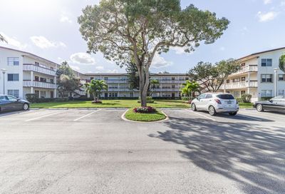 203 Fanshaw E Boca Raton FL 33434