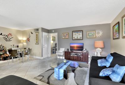 900 NE 26th Street Wilton Manors FL 33305