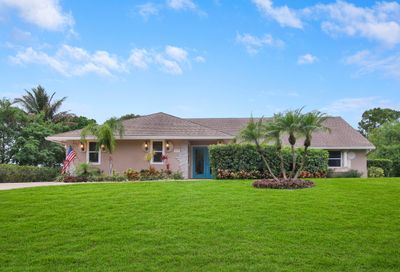 2670 NE Pinecrest Lakes Boulevard Jensen Beach FL 34957
