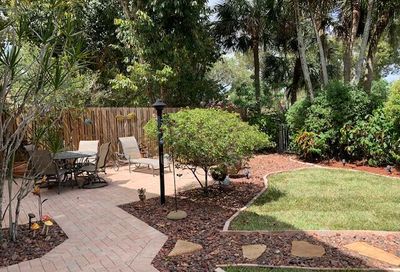 10571 NW 11 Court Plantation FL 33322