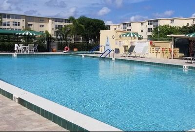 2400 NE 1st Lane Boynton Beach FL 33435