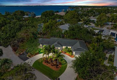 1350 NE Eleanor Avenue Jensen Beach FL 34957