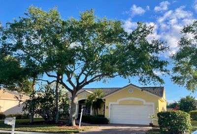 8680 Grassy Isle Trail Lake Worth FL 33467