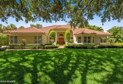 18517 SE Heritage Drive Tequesta FL 33469