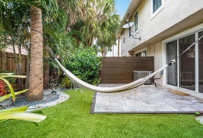 350 SW 8th Street Boca Raton FL 33432