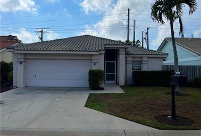 1303 Naples Lake Dr Naples FL 34104