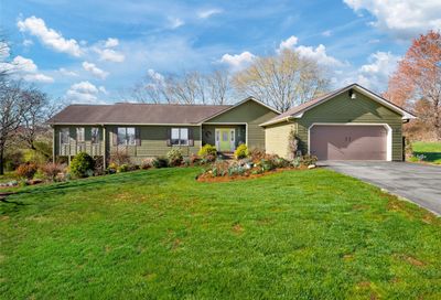 35 Amber Drive Horse Shoe NC 28742