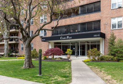162-01 Powells Cove Beechhurst NY 11357