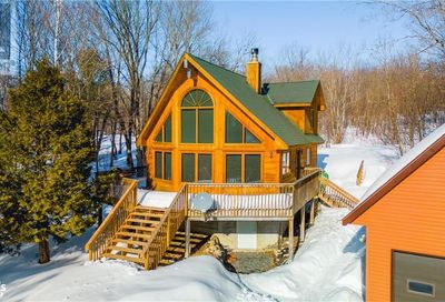 94 MAPLE LAKE ESTATES Road Seguin ON P2A0B2