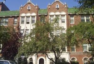 1824 N Lincoln Park West Chicago IL 60614