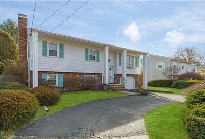 15 Burdick Drive Cranston RI 02920