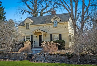 17 Little's Point Road Swampscott MA 01907