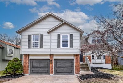 1327 SE Princeton Drive Lee'S Summit MO 64081