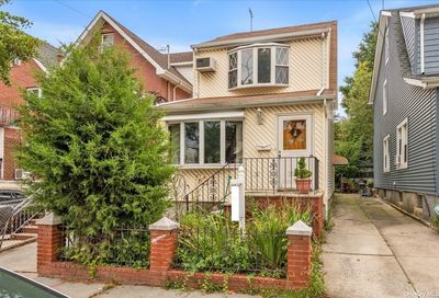 61-27 159th Street Fresh Meadows NY 11365