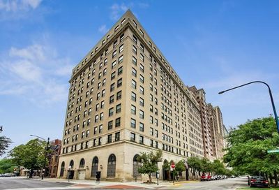 2100 N Lincoln Park West Way Chicago IL 60614