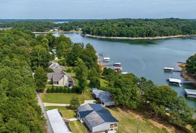 258 Tugalo Heights Circle Lavonia GA 30553