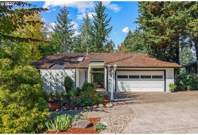 939 Sunny Hill Dr Lake Oswego OR 97034