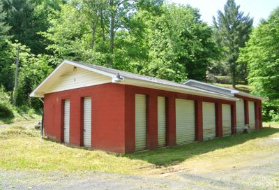 000 Fox Run Spruce Pine NC 28777