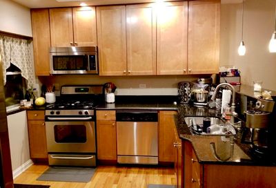 7341 N Hoyne Avenue Chicago IL 60645