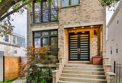 1931 W Wolfram Street Chicago IL 60657