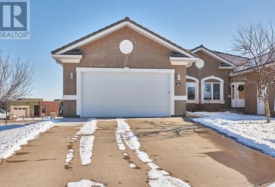 102 Ranchlands LANE NE Medicine Hat AB T1C2A5