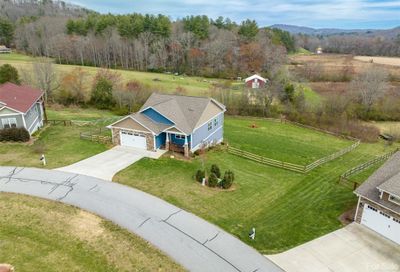 283 River Breeze Lane Etowah NC 28729