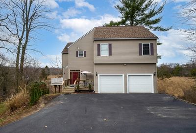 12 Cedar Dr Webster MA 01570