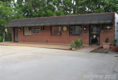 117 West Main Street Burnsville NC 28714