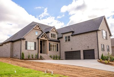 1021 Keeneland Pvt Dr Gallatin TN 37066