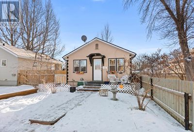 1153 Ross Street SE Medicine Hat AB T1A0Y5