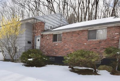 2 Valley Hill Ln. Worcester MA 01609