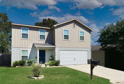 704 Roosevelt Street Navasota TX 77828